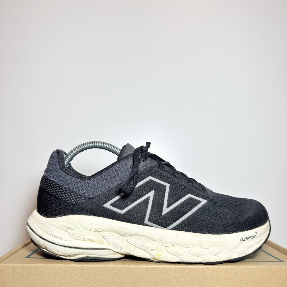 New Balance Womens 9.5 Mens 8 Fresh Foam X 860v14 Black Running Shoes Sneakers